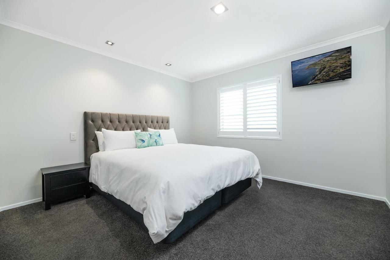 Modern Marine Parade Apartment Mount Maunganui Buitenkant foto