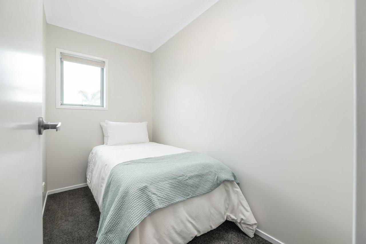 Modern Marine Parade Apartment Mount Maunganui Buitenkant foto